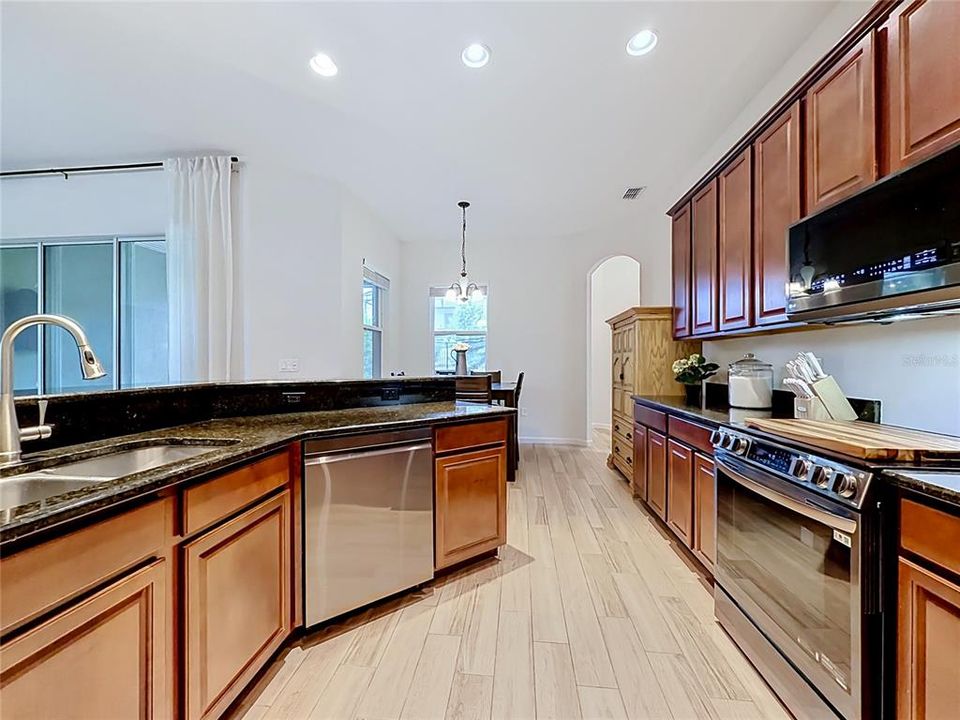 En Venta: $499,900 (4 camas, 3 baños, 2094 Pies cuadrados)