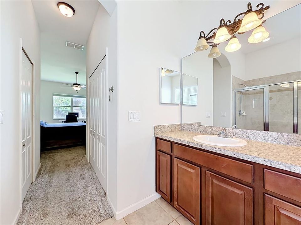 En Venta: $499,900 (4 camas, 3 baños, 2094 Pies cuadrados)