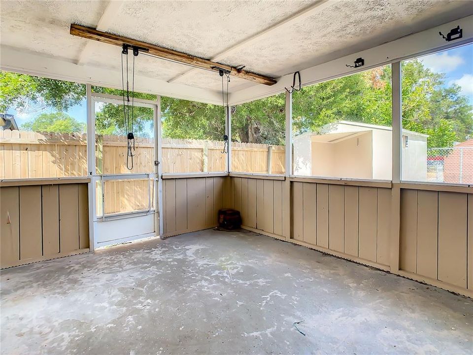 For Rent: $1,500 (2 beds, 1 baths, 1142 Square Feet)