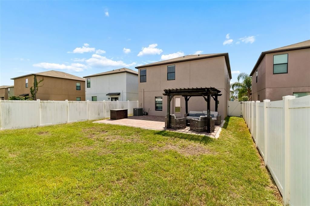 For Sale: $399,900 (5 beds, 2 baths, 2199 Square Feet)