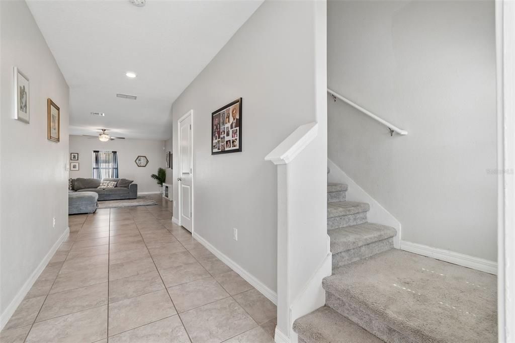 For Sale: $399,900 (5 beds, 2 baths, 2199 Square Feet)