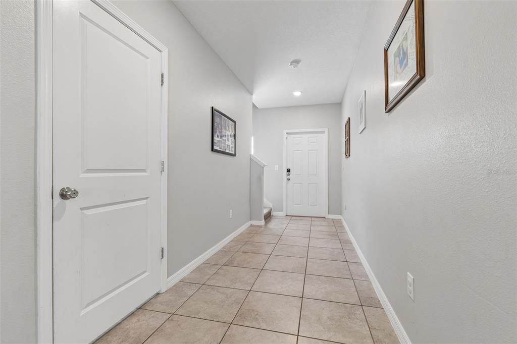 For Sale: $399,900 (5 beds, 2 baths, 2199 Square Feet)