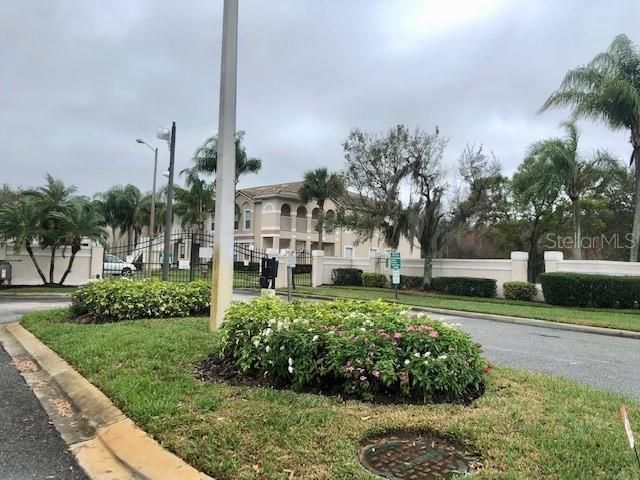 For Rent: $1,650 (2 beds, 2 baths, 1013 Square Feet)