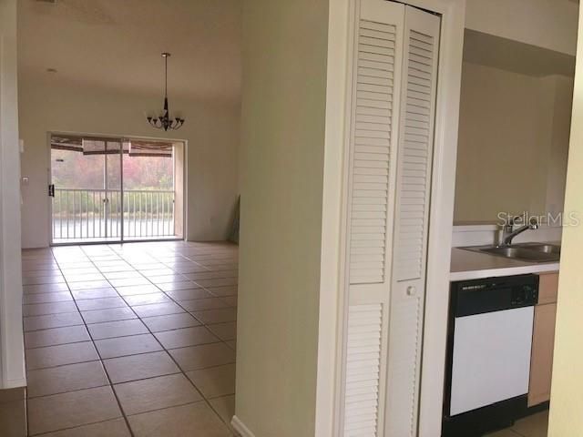 For Rent: $1,650 (2 beds, 2 baths, 1013 Square Feet)