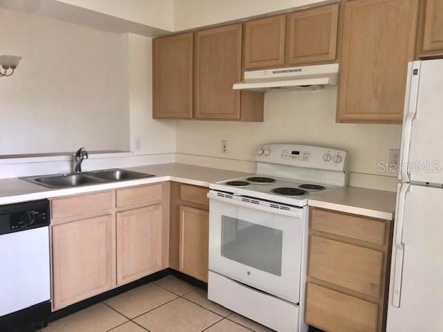 For Rent: $1,650 (2 beds, 2 baths, 1013 Square Feet)