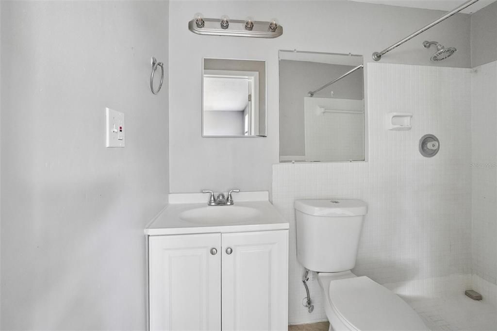 For Sale: $225,000 (3 beds, 2 baths, 1410 Square Feet)