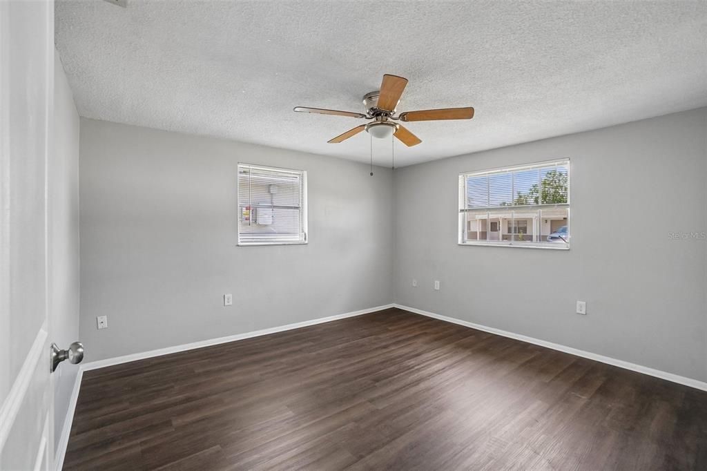 For Sale: $225,000 (3 beds, 2 baths, 1410 Square Feet)