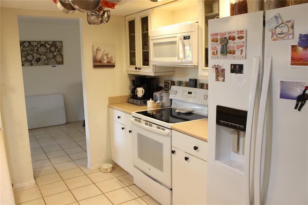 For Sale: $335,000 (3 beds, 2 baths, 2138 Square Feet)