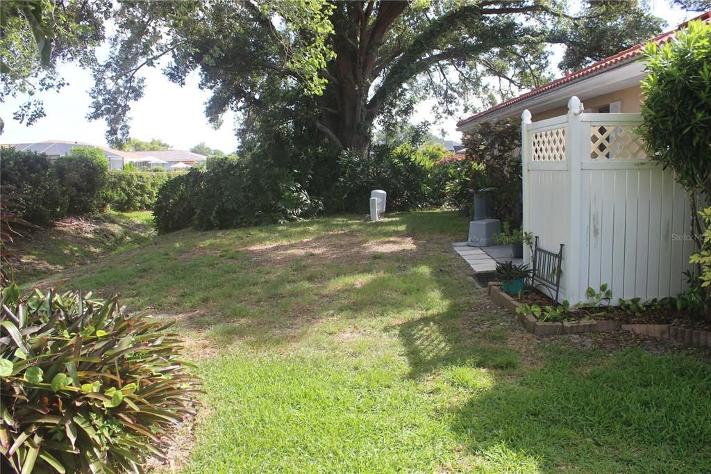 For Sale: $335,000 (3 beds, 2 baths, 2138 Square Feet)