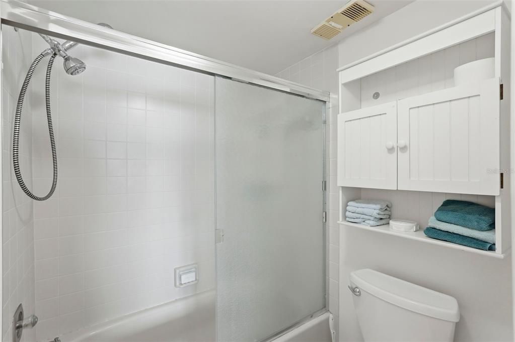 En Venta: $350,000 (2 camas, 2 baños, 915 Pies cuadrados)