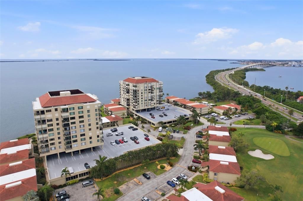 En Venta: $350,000 (2 camas, 2 baños, 915 Pies cuadrados)