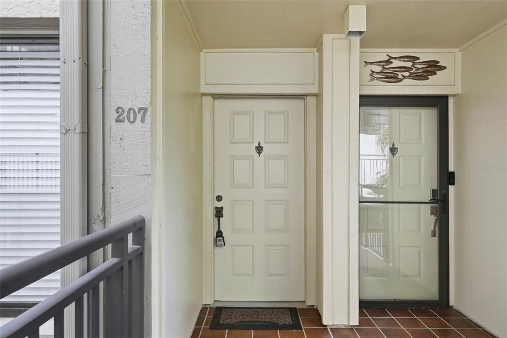 En Venta: $350,000 (2 camas, 2 baños, 915 Pies cuadrados)