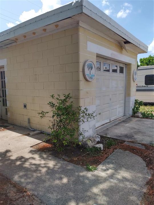 For Rent: $1,500 (2 beds, 1 baths, 750 Square Feet)