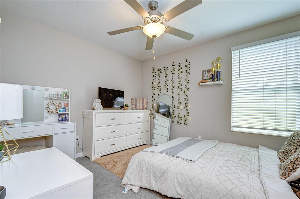 For Sale: $559,000 (6 beds, 3 baths, 2580 Square Feet)