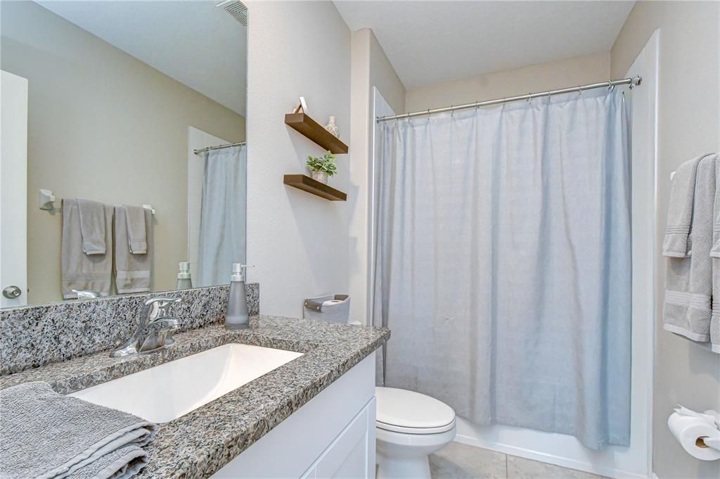 For Sale: $559,000 (6 beds, 3 baths, 2580 Square Feet)
