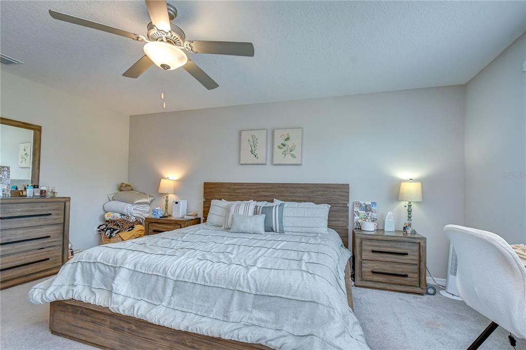 For Sale: $559,000 (6 beds, 3 baths, 2580 Square Feet)