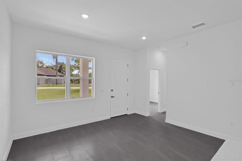 En Venta: $389,000 (3 camas, 3 baños, 1760 Pies cuadrados)