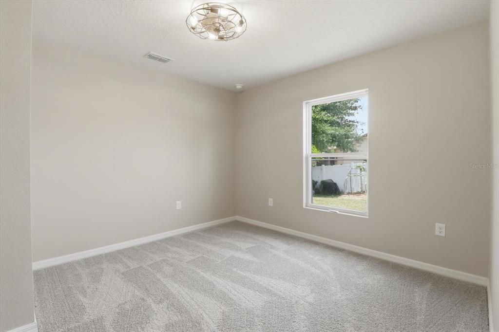 For Sale: $340,000 (4 beds, 2 baths, 1828 Square Feet)