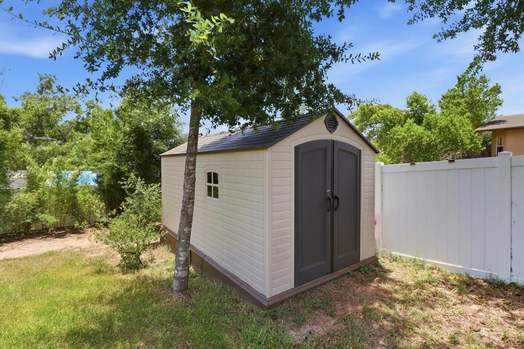 For Sale: $340,000 (4 beds, 2 baths, 1828 Square Feet)