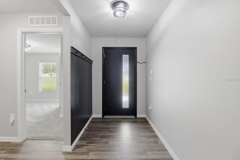 For Sale: $340,000 (4 beds, 2 baths, 1828 Square Feet)