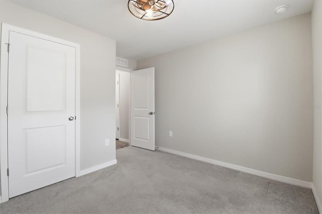 For Sale: $340,000 (4 beds, 2 baths, 1828 Square Feet)