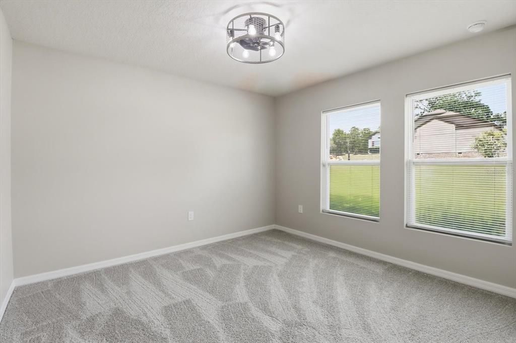For Sale: $340,000 (4 beds, 2 baths, 1828 Square Feet)