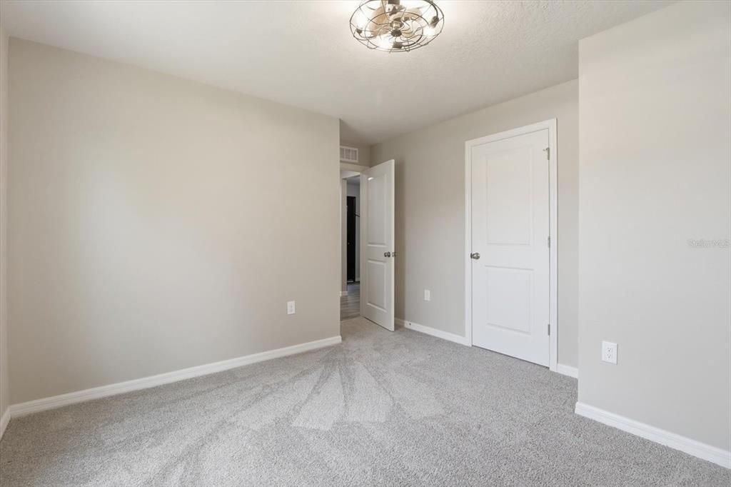For Sale: $340,000 (4 beds, 2 baths, 1828 Square Feet)