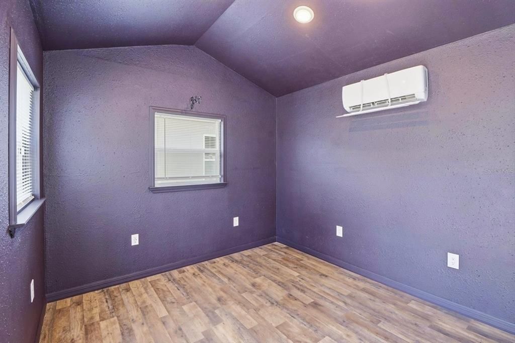 For Sale: $340,000 (4 beds, 2 baths, 1828 Square Feet)