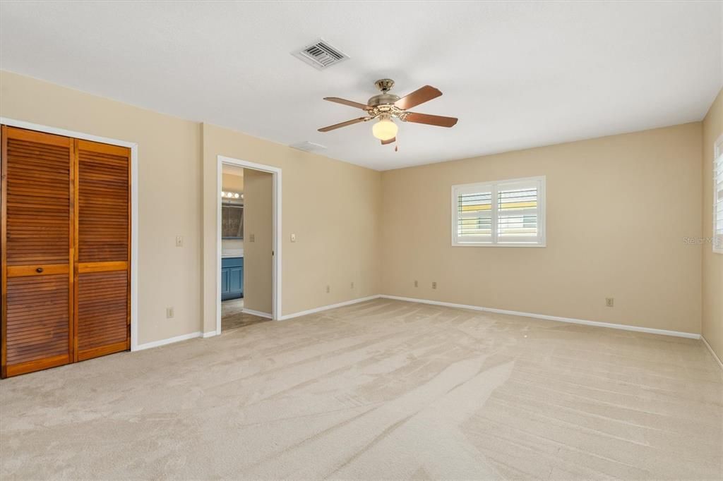 For Sale: $452,000 (3 beds, 3 baths, 2076 Square Feet)