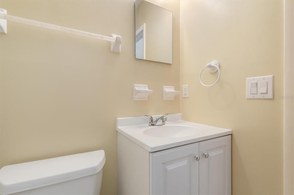 For Sale: $452,000 (3 beds, 3 baths, 2076 Square Feet)