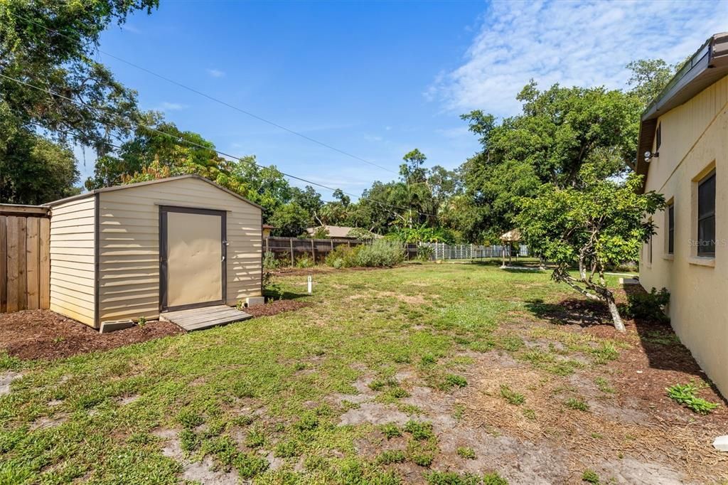 For Sale: $452,000 (3 beds, 3 baths, 2076 Square Feet)