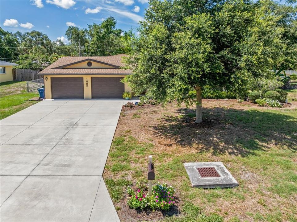 For Sale: $452,000 (3 beds, 3 baths, 2076 Square Feet)