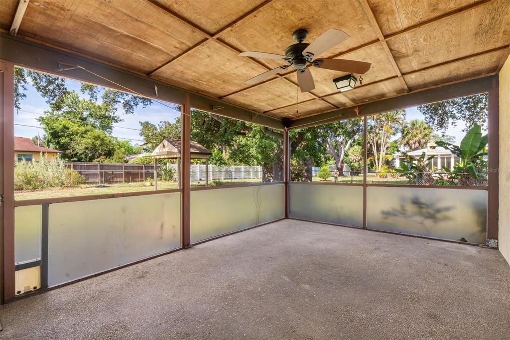 For Sale: $452,000 (3 beds, 3 baths, 2076 Square Feet)