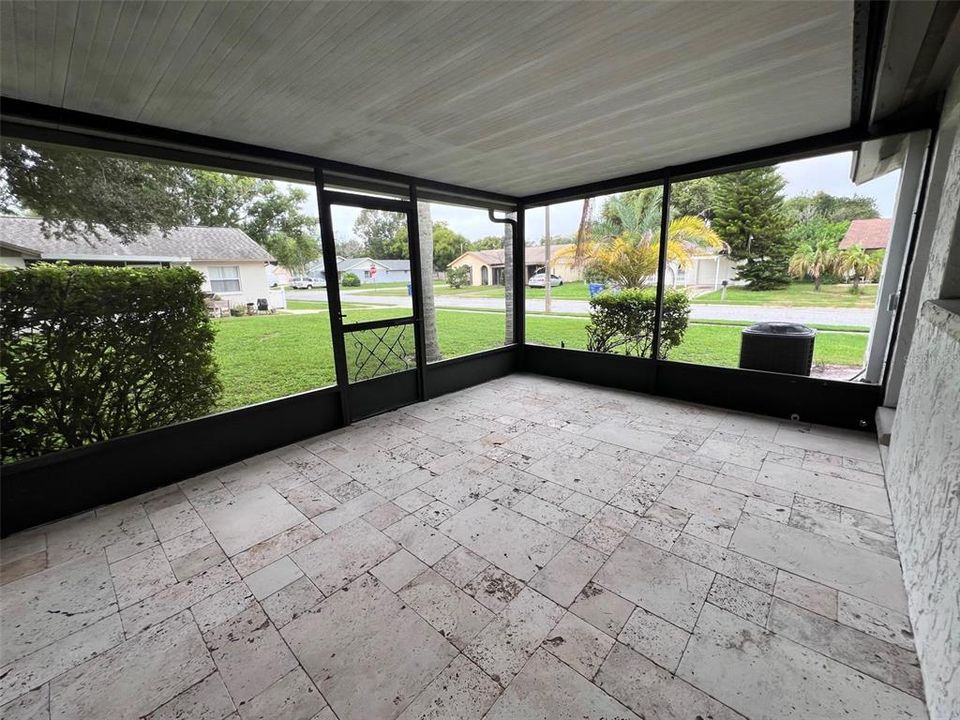 For Rent: $1,825 (3 beds, 1 baths, 998 Square Feet)