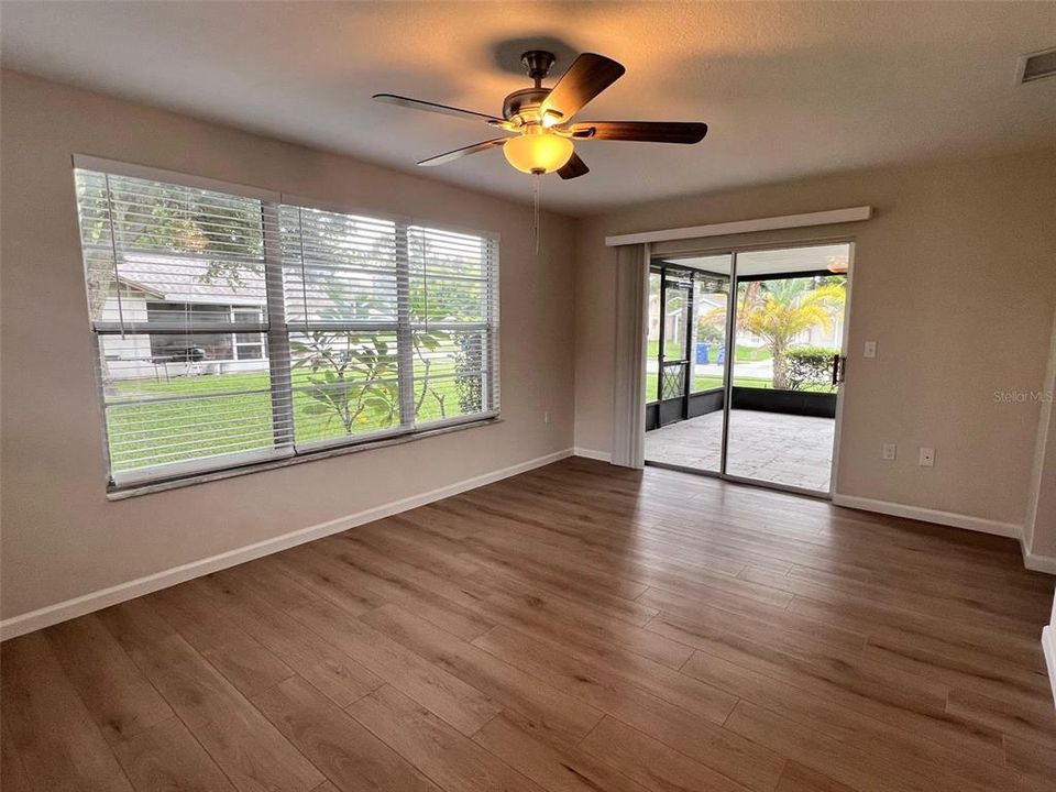 For Rent: $1,825 (3 beds, 1 baths, 998 Square Feet)