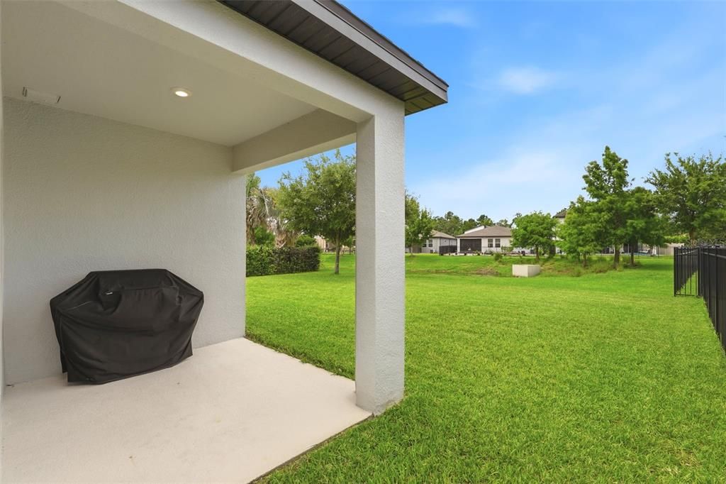 Active With Contract: $625,000 (4 beds, 2 baths, 1920 Square Feet)