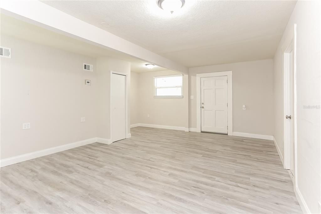 En Venta: $290,000 (4 camas, 2 baños, 2448 Pies cuadrados)