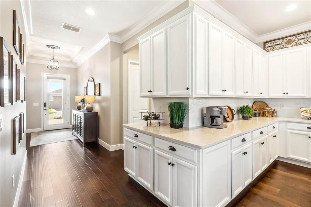 На продажу: $449,900 (3 спален, 2 ванн, 1863 Квадратных фут)