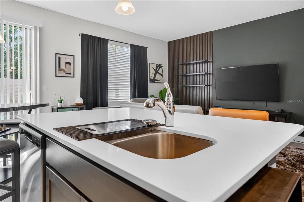 В аренду: $2,300 (3 спален, 2 ванн, 1458 Квадратных фут)