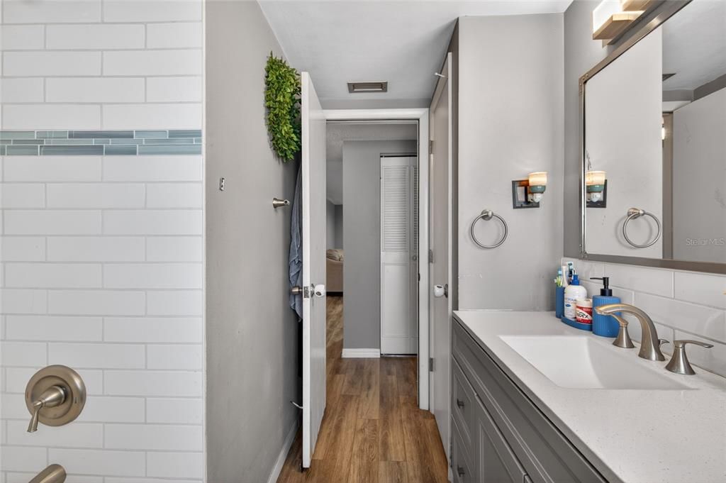 For Sale: $245,000 (2 beds, 2 baths, 1281 Square Feet)