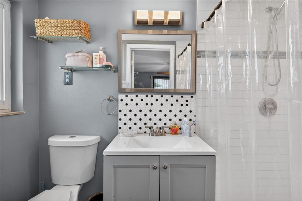 For Sale: $245,000 (2 beds, 2 baths, 1281 Square Feet)