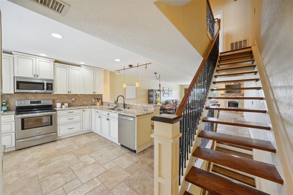 For Rent: $4,000 (2 beds, 2 baths, 1650 Square Feet)