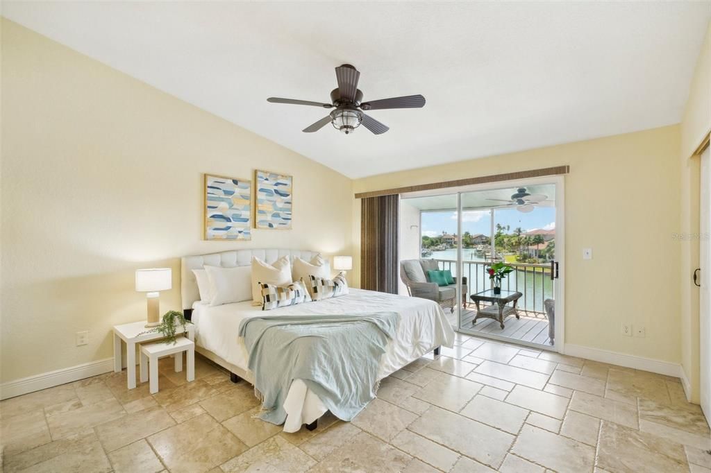 For Rent: $4,000 (2 beds, 2 baths, 1650 Square Feet)