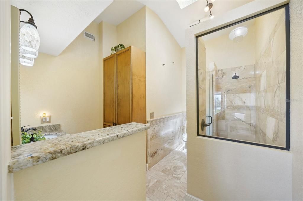 For Rent: $4,000 (2 beds, 2 baths, 1650 Square Feet)
