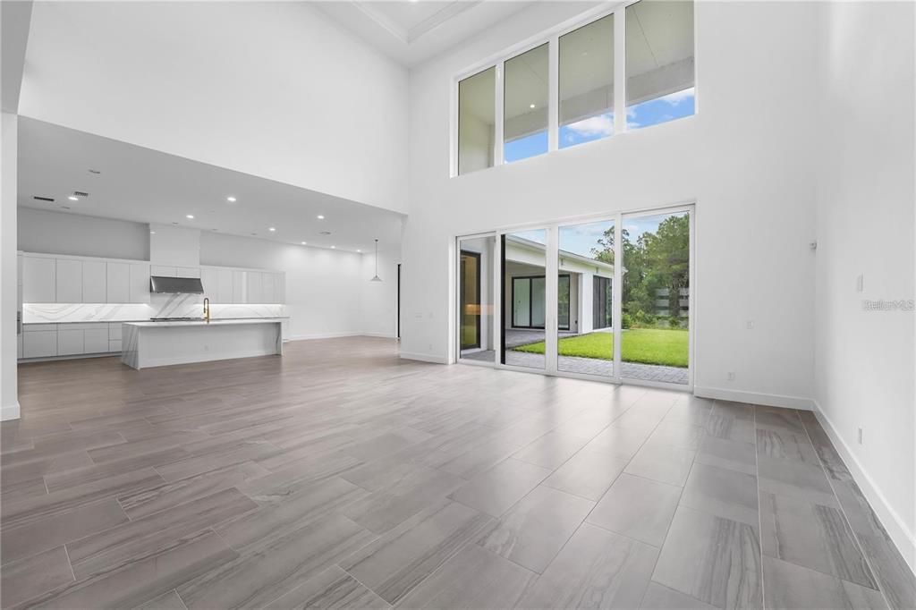 For Sale: $3,300,000 (6 beds, 6 baths, 7093 Square Feet)