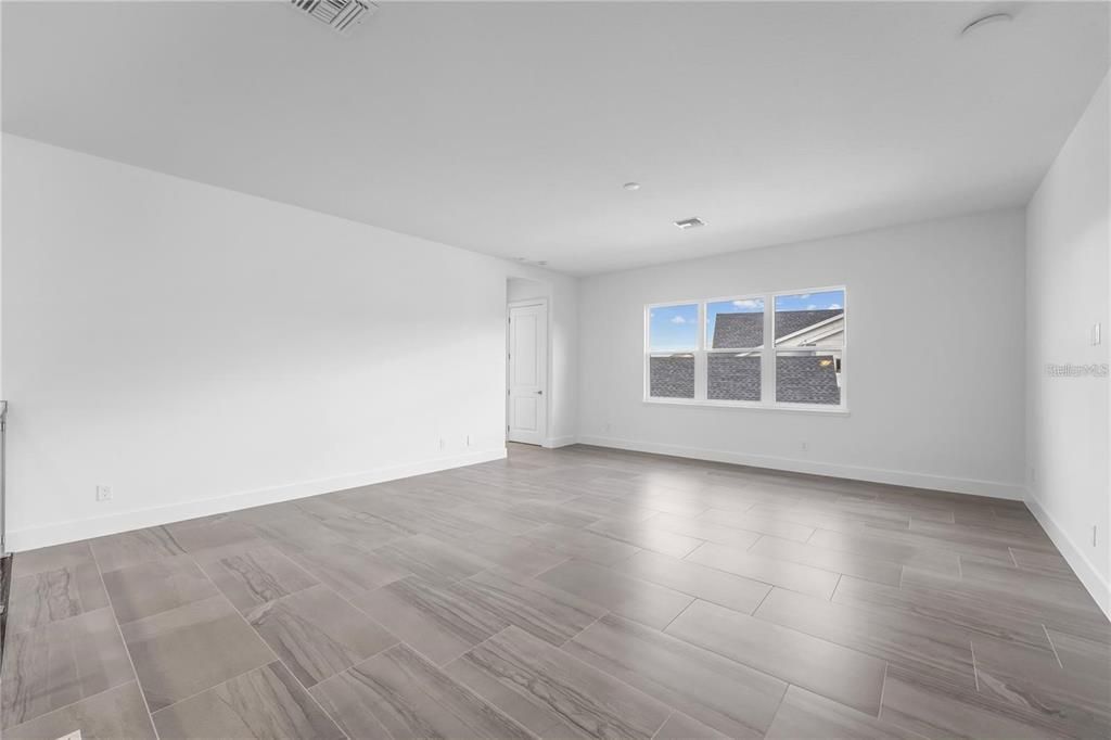 For Sale: $3,300,000 (6 beds, 6 baths, 7093 Square Feet)