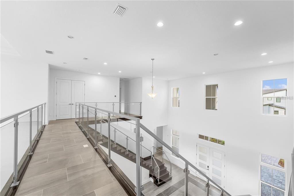 For Sale: $3,300,000 (6 beds, 6 baths, 7093 Square Feet)