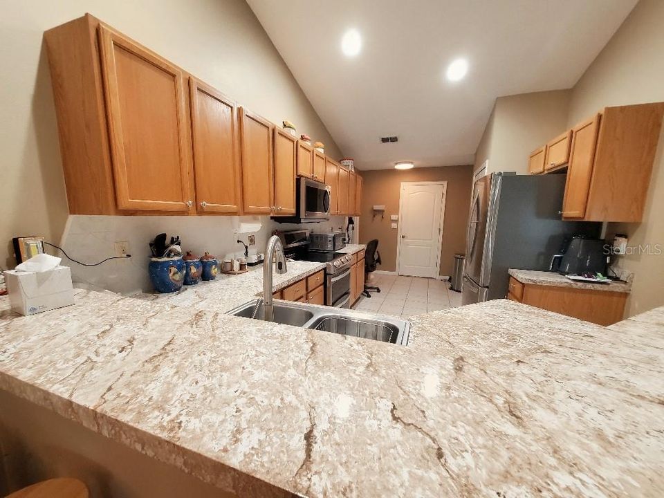 Active With Contract: $368,000 (3 beds, 2 baths, 1940 Square Feet)