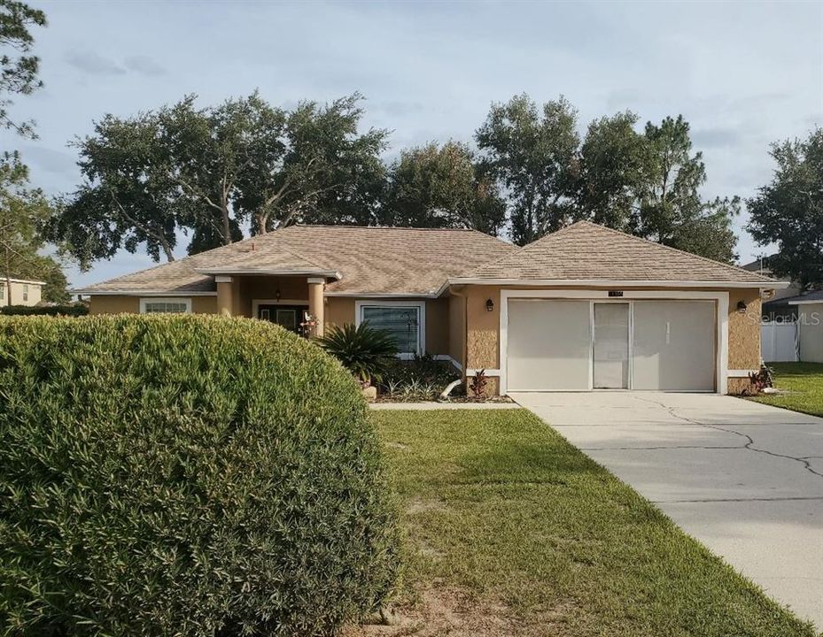 Active With Contract: $368,000 (3 beds, 2 baths, 1940 Square Feet)