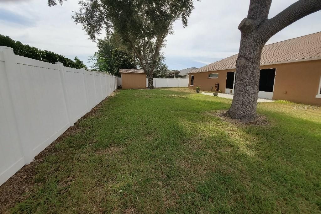 Active With Contract: $368,000 (3 beds, 2 baths, 1940 Square Feet)